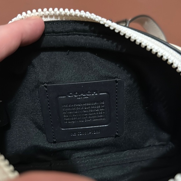 Coach Mini Crossbody - Picture 4 of 4